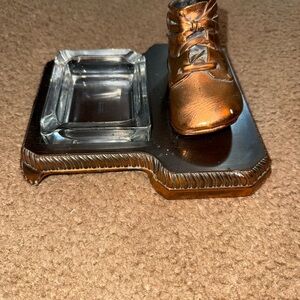 L.E. Mason Co  vintage bronze baby shoe ash tray
